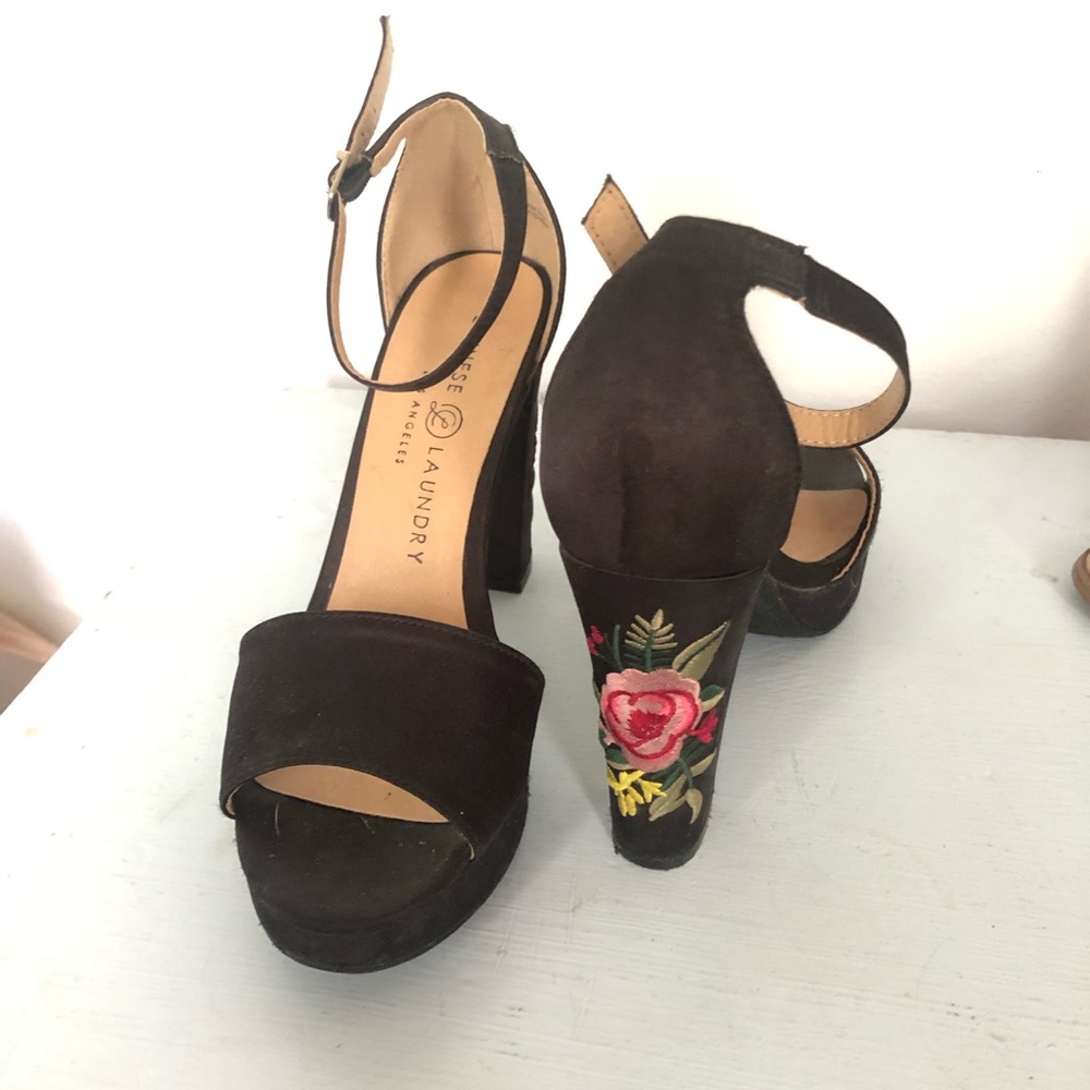 Chinese laundry floral embroidered heels